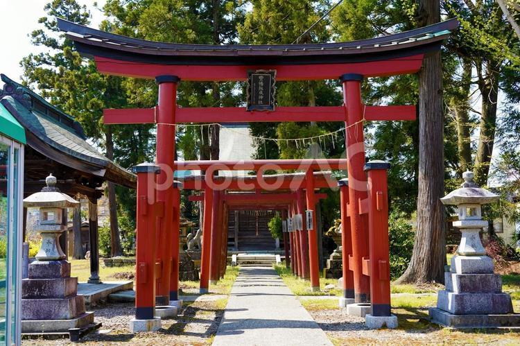 豊幡飯成神社　鳥居｜新潟県長岡市与板町 鳥居,神社,豊幡飯成の写真素材
