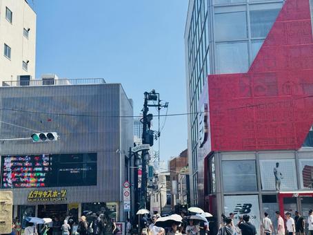 東京都渋谷区神宮前の街並み風景 東京都渋谷区神宮前の街並み風景の写真