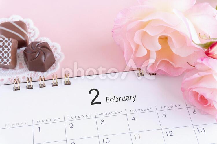 2月のカレンダー　バラとチョコレート 2月,カレンダー,２月の写真素材
