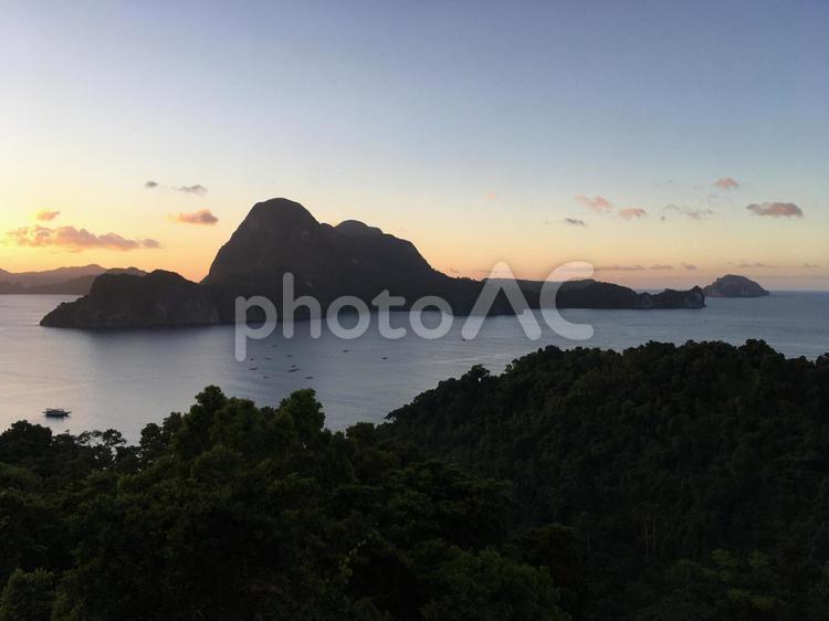 エルニドの夕焼け エルニド,パラワン,フィリピンの写真素材