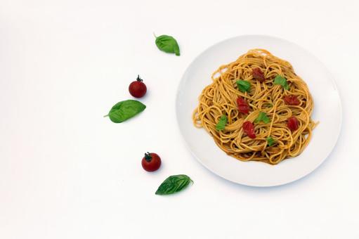 トマトとバジルのスパゲティ トマトとバジルのスパゲティ スパゲティ,トマト,バジルの写真素材