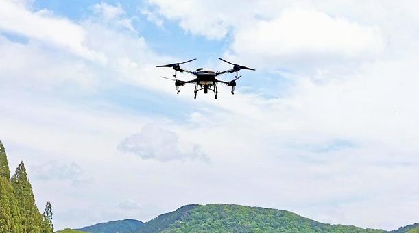 農薬散布ドローン「3」 農薬散布ドローン「3」 ドローン,農薬散布,農業用ドローンの写真素材