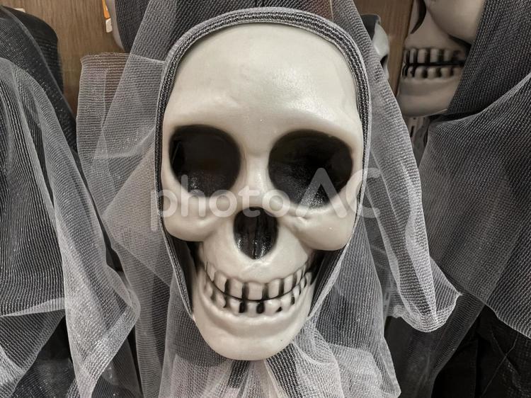 髑髏の死神、ハロウィン、ホラー（横位置） ガイコツ,ドクロ,ハロウィンの写真素材
