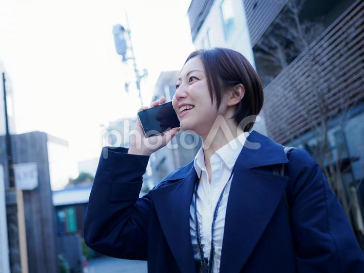 27：外出するビジネスウーマン 女性,女の子,人物の写真素材