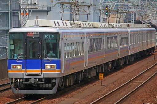 南海電鉄 南海本線を走行する車両 南海電鉄 南海本線を走行する車両 南海電気鉄道,南海電鉄,南海電車の写真素材