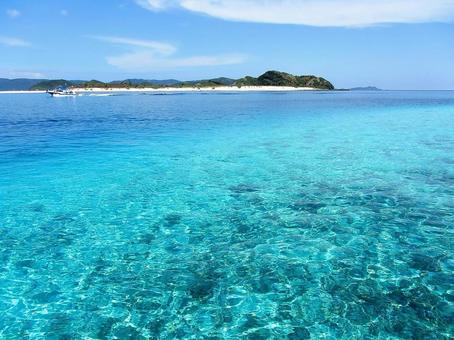 Clear, shallow, blue sea, JPG