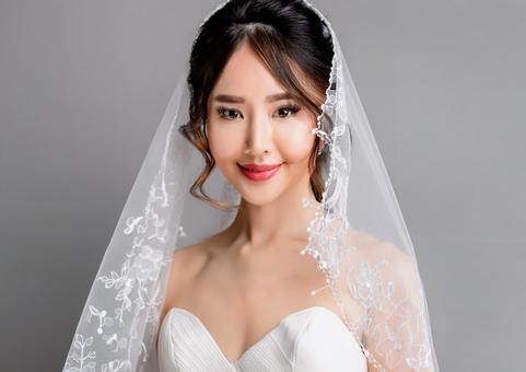 ウエディングドレスの花嫁#2 ウエディングドレスの花嫁#2の写真