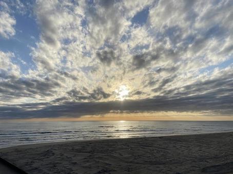 海岸の夕陽 夕陽,海,夕焼けの写真素材