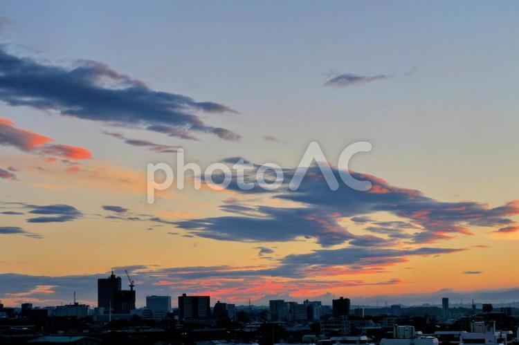 朝焼け　日の出　dawn  朝焼け,夜明け,朝焼け雲の写真素材