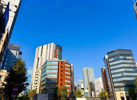 神田のスカイラインとブルースカイ 青空,空,ブルースカイの写真素材