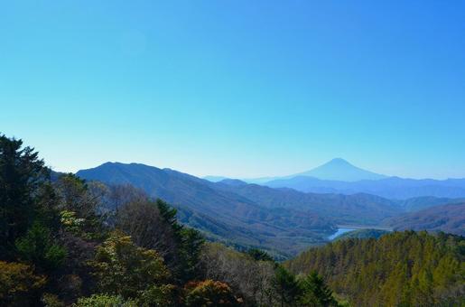 遠い富士山 遠い富士山の写真