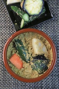 Photo, pickled vegetables, rice bran, bran bed, 