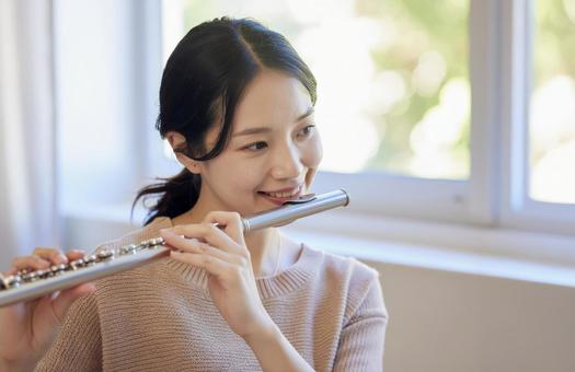 音楽・楽器シリーズ フルート演奏 音楽・楽器シリーズ フルート演奏の写真