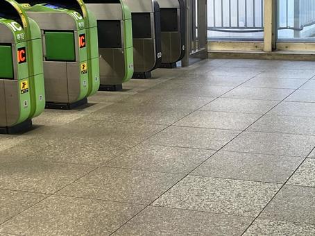 改札を横から見る 改札を横から見るの写真