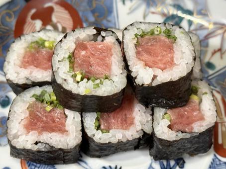 ねぎとろ巻き ねぎとろ巻き ねぎとろ巻き,寿司,のり巻きの写真素材