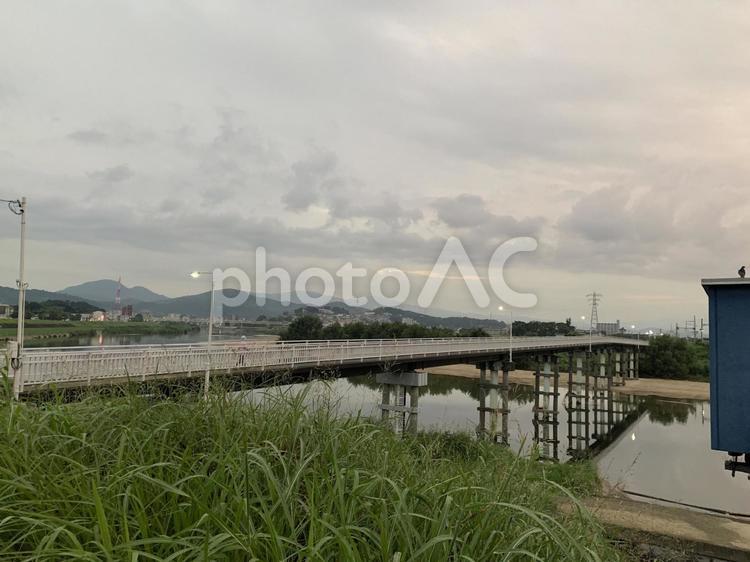 大和川に架かる橋 河川,橋,夕方の写真素材