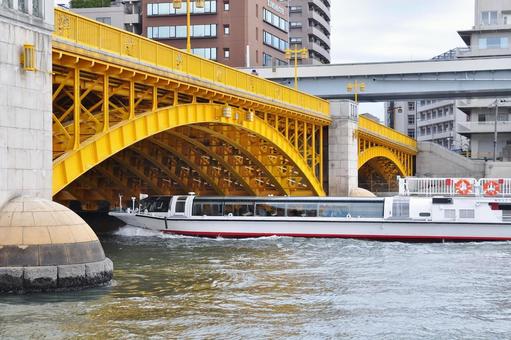 <東京都>隅田川と蔵前橋 <東京都>隅田川と蔵前橋の写真
