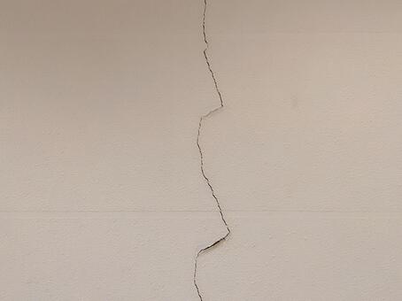 壁のヒビ モルタル,壁,外壁の写真素材