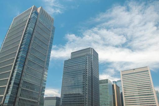 東京・丸の内の高層ビル群と街並み風景 東京・丸の内の高層ビル群と街並み風景 東京,丸の内,風景の写真素材