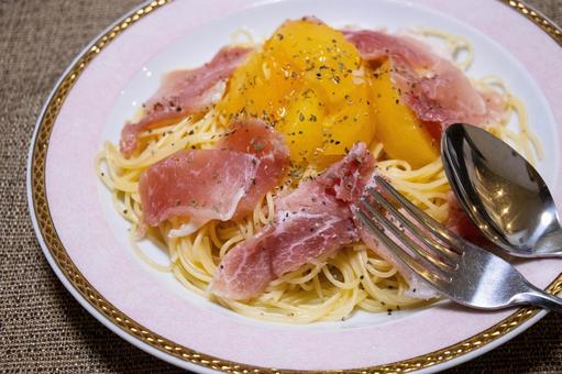 プラムと生ハムの冷製パスタ プラムと生ハムの冷製パスタ 冷製パスタ,生ハム,プラムの写真素材