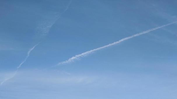 飛行機雲 飛行機雲の写真