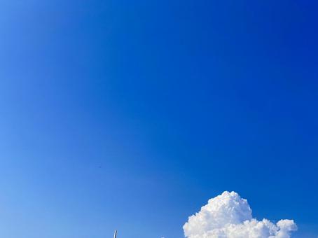 雲のある青空  雲のある青空 の写真