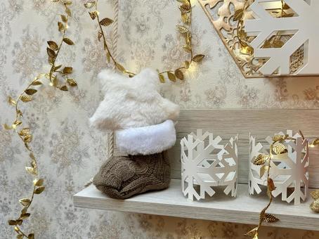 棚に飾られたクリスマスのソックス ソックス,クリスマス,飾りつけの写真素材