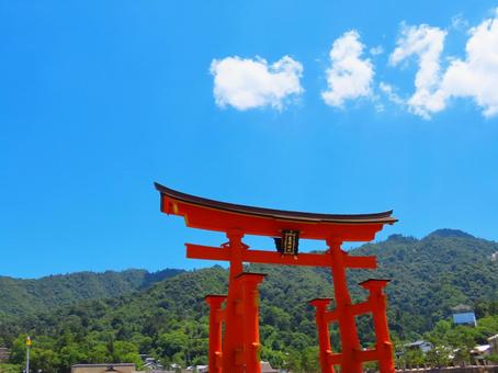 日本三景安芸の宮島の大鳥居 日本三景安芸の宮島の大鳥居 厳島神社,大鳥居,宮島の写真素材