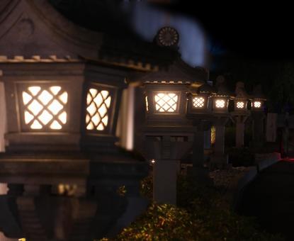 Lanterns leading to the shrine entrance, JPG Lanterns leading to the shrine entrance, JPG