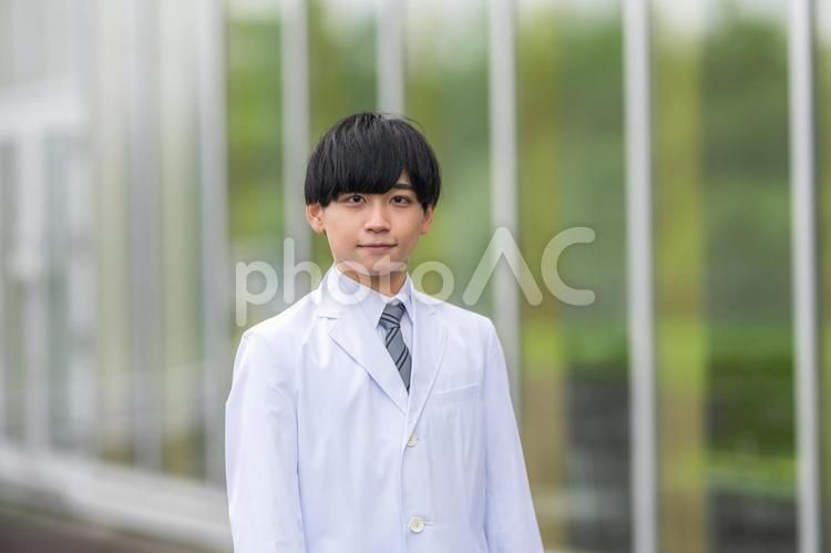 白衣と爽やかな男性 白衣,医師,医者の写真素材