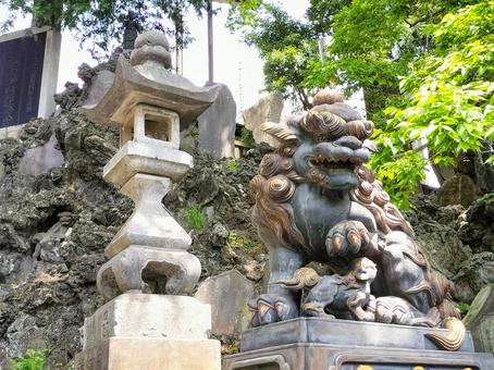 成田山新勝寺 毀れ不動堂前の狛犬 成田山新勝寺 毀れ不動堂前の狛犬 成田山,新勝寺,毀れ不動堂の写真素材