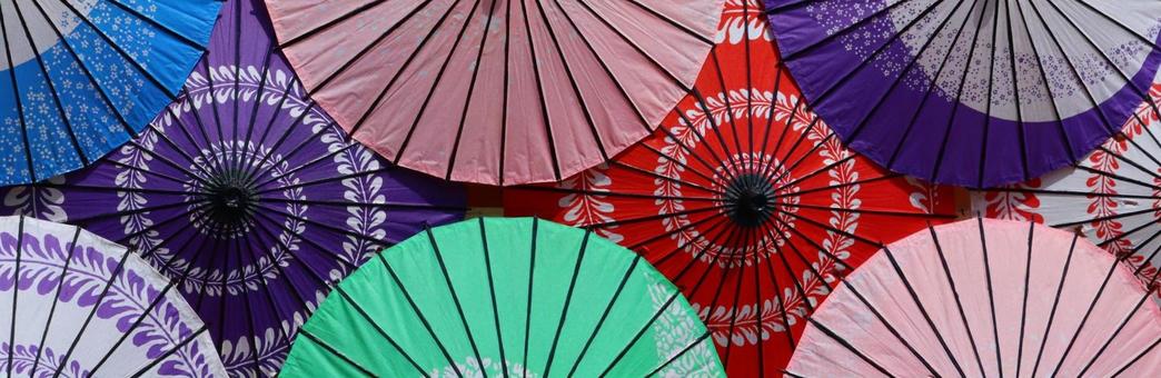 美しい番傘の飾り(夏の風景) 1 美しい番傘の飾り(夏の風景) 1 番傘,傘,和傘の写真素材
