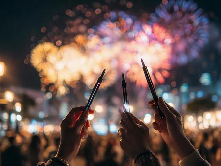 煌めく光に包まれた夏の思い出 煌めく光に包まれた夏の思い出 ペンライト,手,花火の写真素材