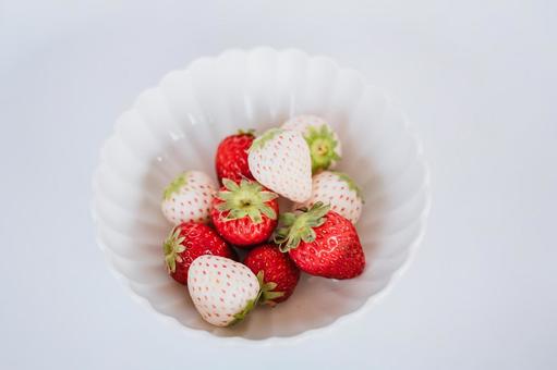 Photo, strawberry, white, pearl white, 