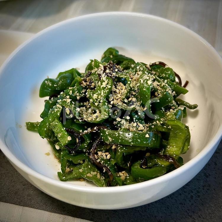 ピーマンと塩昆布のナムル 旦那飯,男の料理,手料理の写真素材