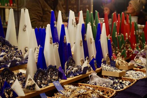 ウィーンのコーンキャンドルと麦わら飾り クリスマス,オーナメント,クリスマスマーケットの写真素材