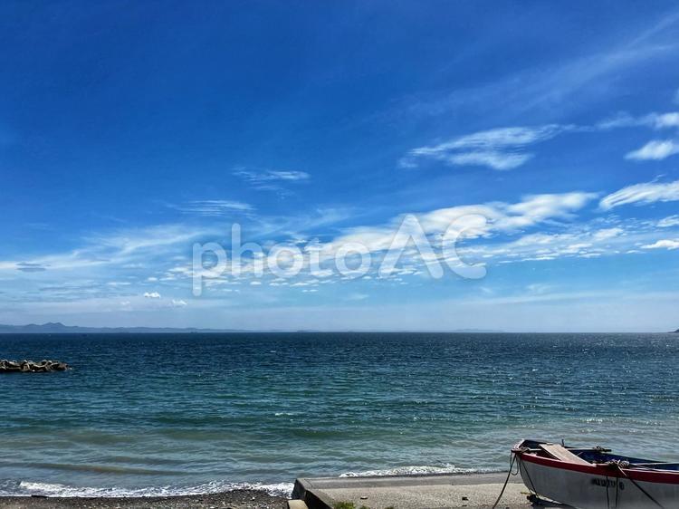 台風一過の青い空と海 海,空と海,海景の写真素材
