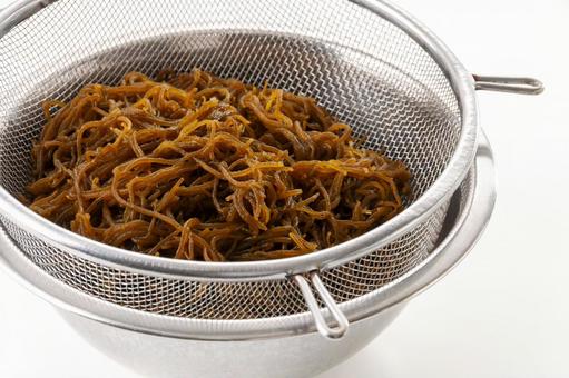 洗った沖縄産生もずく 太もずく,モズク,生もずくの写真素材