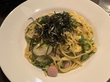 オクラとソーセージのパスタ パスタ,スパゲッティ,イタリアンの写真素材