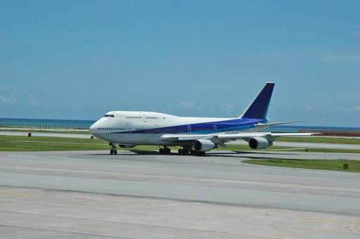 飛行機 飛行機 旅客機,航空機,フライトの写真素材