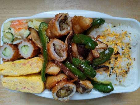 豚バラなす肉巻き弁当 豚バラなす肉巻き弁当 お弁当,弁当,お昼ご飯の写真素材