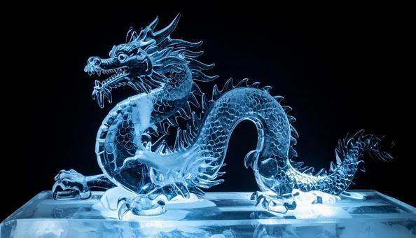 氷の彫刻 龍 氷の彫刻 龍の写真