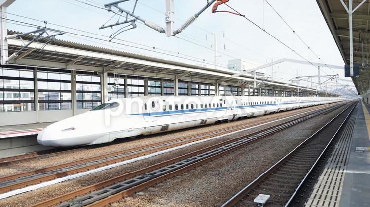 新幹線　N700系　のぞみ 鉄道,駅,乗り物の写真素材