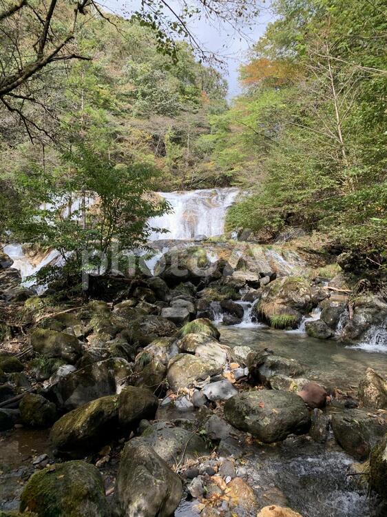 山　散策　滝 トレッキング,山,散策の写真素材