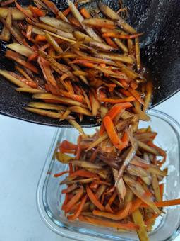 常備菜 常備菜 きんぴら,金平,きんぴらごぼうの写真素材