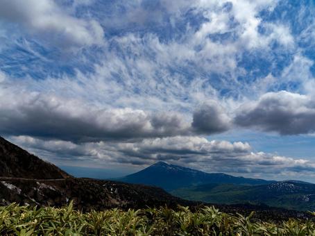 八幡平から望む岩手山-2 八幡平から望む岩手山-2の写真