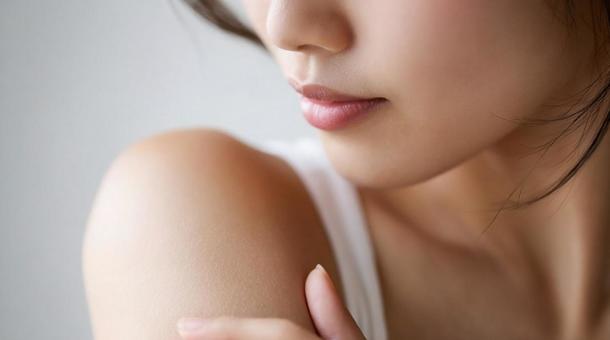 なめらかな美肌と口元・肌の手入れ・肌質 なめらかな美肌と口元・肌の手入れ・肌質の写真