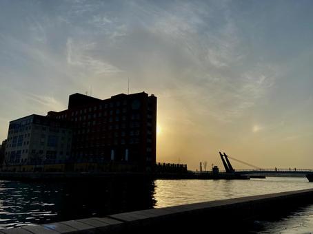 夕暮れどきの港1 夕暮れどきの港1 夕暮れ,夕暮れどき,港の写真素材