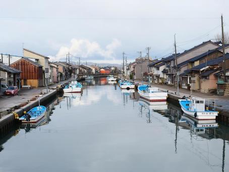 新湊内川 新湊内川 新湊内川,射水市,運河の写真素材