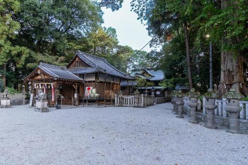Kamotsuha Shrine, Nara, main hall and worship hall, JPG
